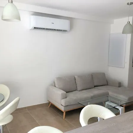 Apartment Perfect Apt 3. *